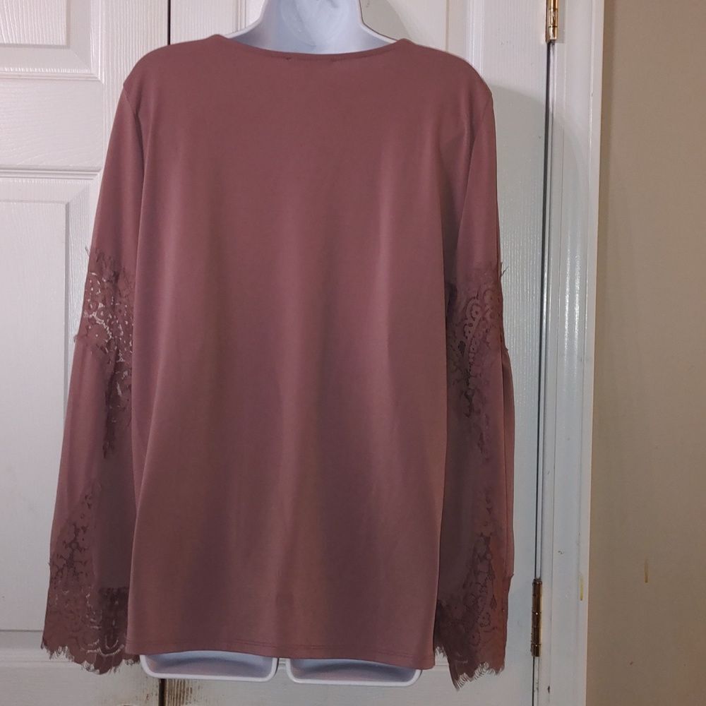 Adrianna Papell mauve long sleeve lace embellished bell sleeve blouse Sz XL - Picture 6 of 7